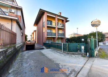 Bilocale La Loggia - foto 1