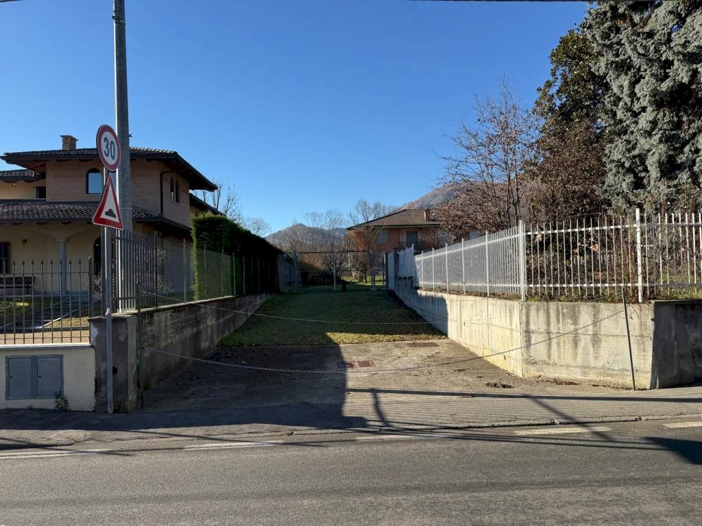 Building land La Cassa - photo 3