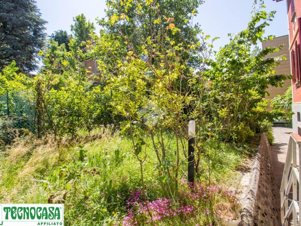 Bilocale Via IV Novembre, Casalecchio di Reno - foto 1