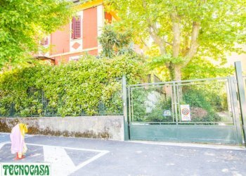 Bilocale Via IV Novembre, Casalecchio di Reno - foto 6