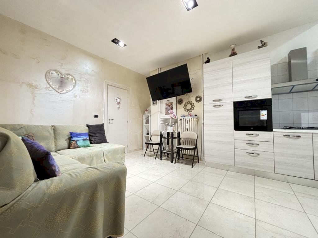 Two-room apartment Via gulli, Torino (neighborhood Borgo Vittoria) - photo 3