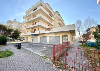 Two-room apartment Viale Bernini, Cesenatico - photo 3