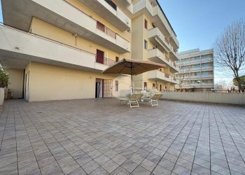 Two-room apartment Viale Bernini, Cesenatico - photo 4