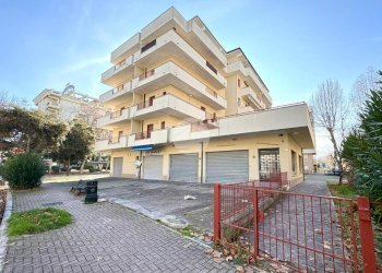 Two-room apartment Viale Bernini, Cesenatico - photo 25