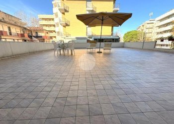 Two-room apartment Viale Bernini, Cesenatico - photo 1