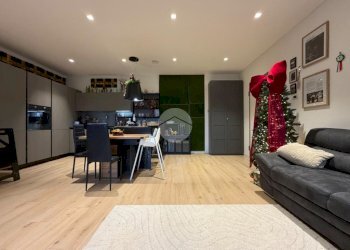 Three-room apartment Via Martiri Delle Foibe, Cambiago - photo 6