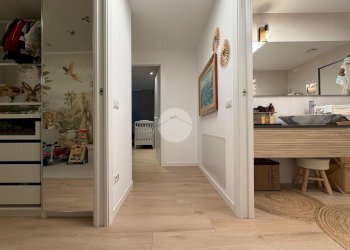 Three-room apartment Via Martiri Delle Foibe, Cambiago - photo 24