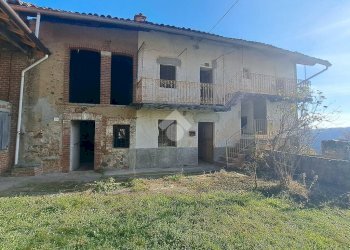 Semi-detached house Frazione Parogno, Zubiena - photo 1