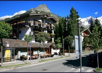 Foto 3 - Bilocale Via Regionale
 
35, Courmayeur - foto 3