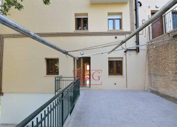 Foto 2 - Appartamento Viale Stradone
 
50, Montemonaco - foto 2