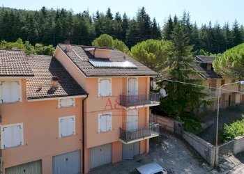 Foto 2 - Villa a Schiera Via Giacomo Leopardi, Fiastra - foto 2