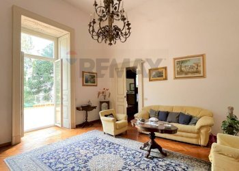 Soggiorno - Appartamento Via Monte Di Dio
 
1/E, Napoli - foto 18