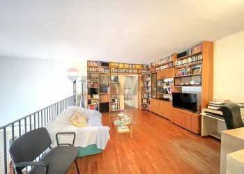 Soggiorno - Appartamento Via Monte Di Dio
 
1/E, Napoli - foto 44