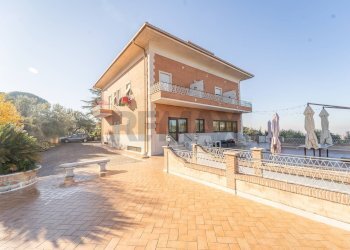 Casa all\'aperto - Stabile - Palazzo Via Pietra Porzia, Frascati - foto 3