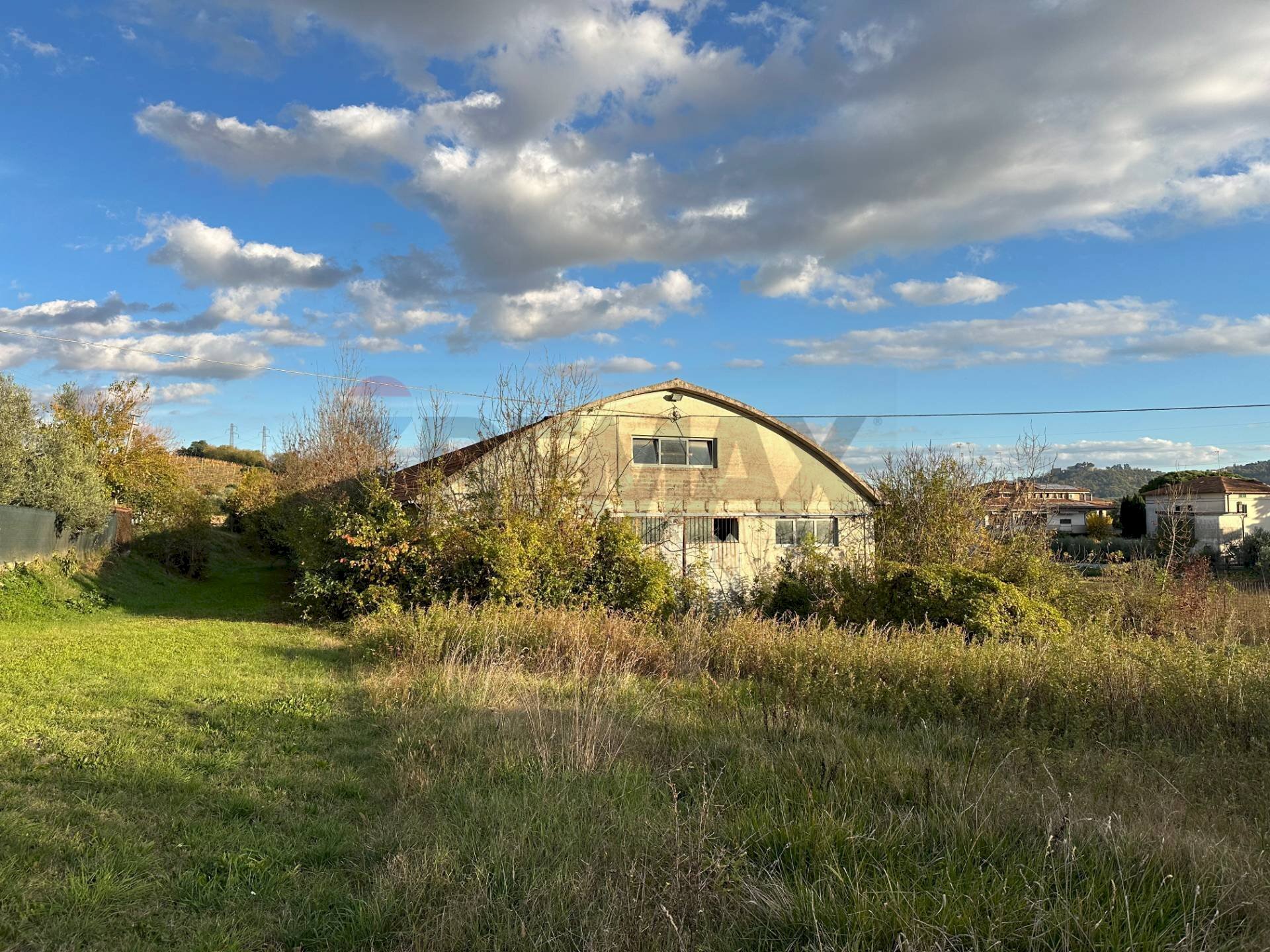 Casa all\'aperto - Capannone Via Ceccacci
 
76, Maiolati Spontini - foto 1