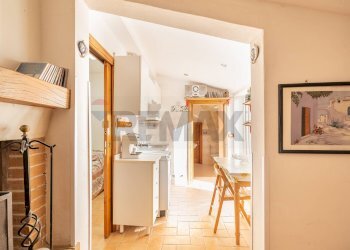 Hall / corridoio - Bilocale Via Roma
 
262, Rosora - foto 12