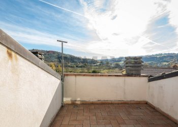 Terrazza - Bilocale Via Roma
 
262, Rosora - foto 15