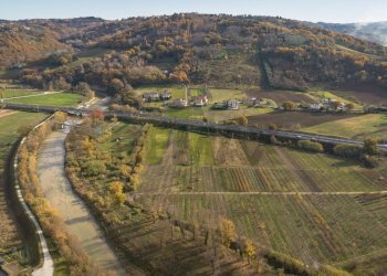 Vista delle montagne - Bilocale Via Roma
 
262, Rosora - foto 24