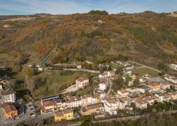Vista delle montagne - Bilocale Via Roma
 
262, Rosora - foto 27