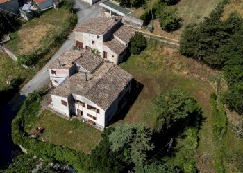 Casa all\'aperto - Independent house Frazione Capolavilla
 
1/5, Genga - photo 1