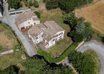 Casa all\'aperto - Independent house Frazione Capolavilla
 
1/5, Genga - photo 2