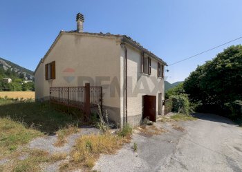 Casa all\'aperto - Independent house Frazione Capolavilla
 
1/5, Genga - photo 12