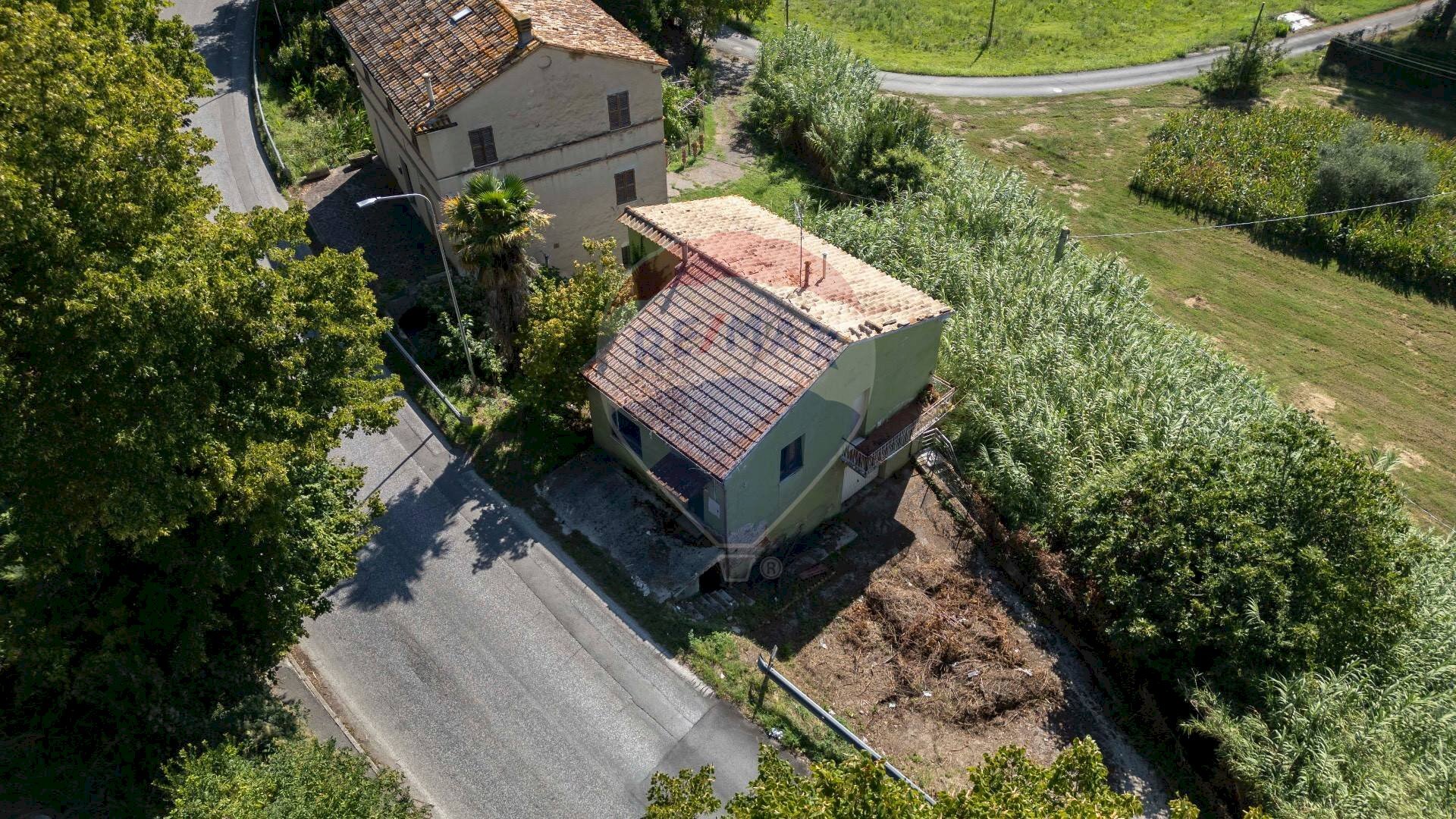 Casa all\'aperto - Independent house Via Clementina Macine
11, Castelplanio - photo 3