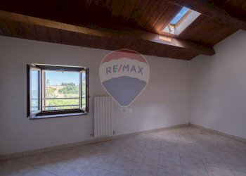 Stanza vuota - Casa semi indipendente Via Pietrone
 
13, Cupramontana - foto 19