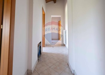 Hall / corridoio - Casa semi indipendente Via Pietrone
 
13, Cupramontana - foto 55