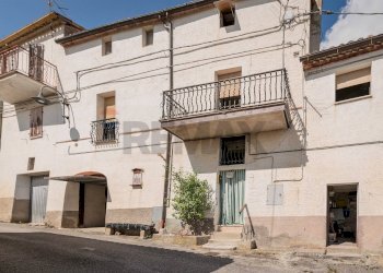 Edificio all\'aperto - Casa semi indipendente Contrada Villanova
 
3, Apiro - foto 1