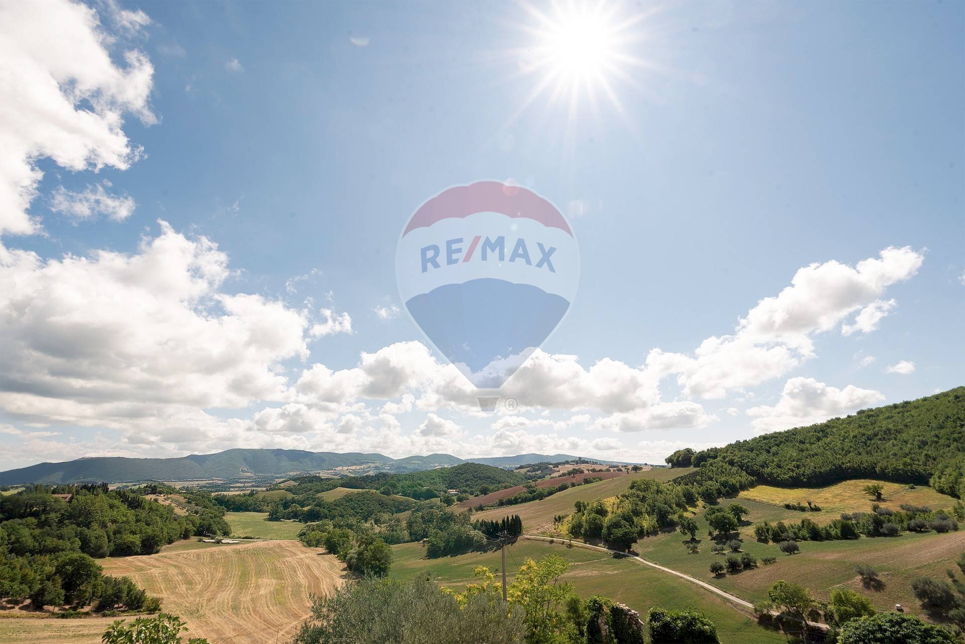 Vista delle montagne - Terreno agricolo Contrada Villanova
 
3, Apiro - foto 2