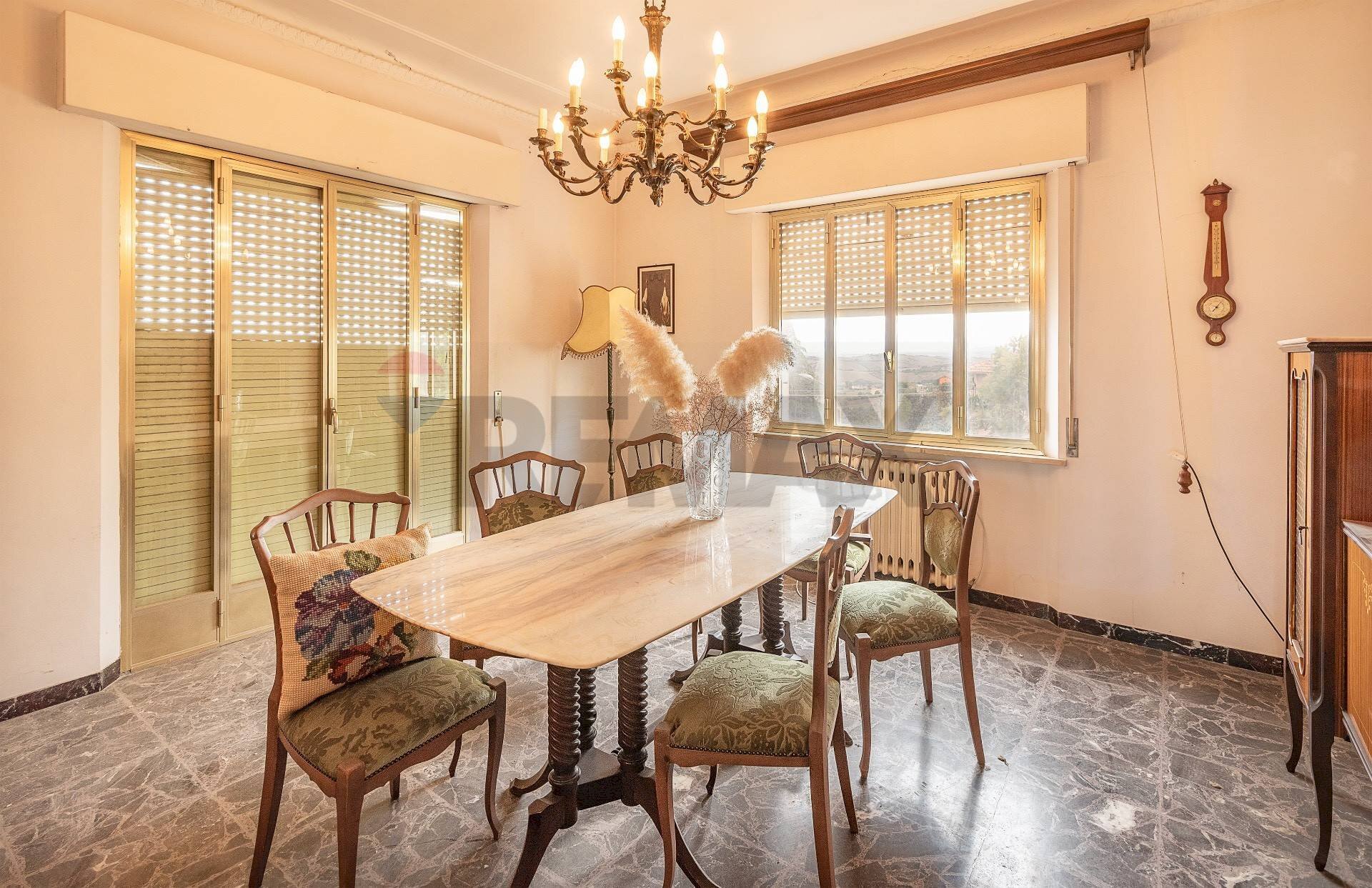 Sala da pranzo - Appartamento Via Risorgimento
 
105, Santa Maria Nuova - foto 1