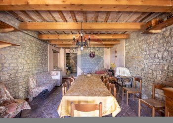 Sala da pranzo - Casa semi indipendente Via Rotorscio
 
16, Serra San Quirico - foto 3