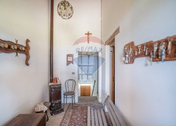 Hall / corridoio - Casa semi indipendente Via Rotorscio
 
16, Serra San Quirico - foto 8