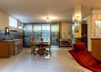 Sala da pranzo - Villa via Giuseppe Verdi
 
10, Arcore - photo 31