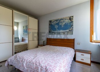 Camera / camera da letto - Villa via Giuseppe Verdi
 
10, Arcore - photo 67