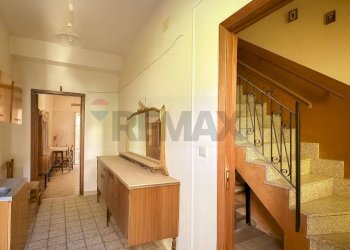 Scale - Casa indipendente Via de napoli
 
1, Castiglione di Sicilia - foto 2