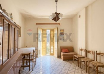 Sala da pranzo - Casa indipendente Via de napoli
 
1, Castiglione di Sicilia - foto 9