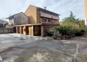 Edificio all\'aperto - Trilocale Via Allea comunale
 
17, Turbigo - foto 16