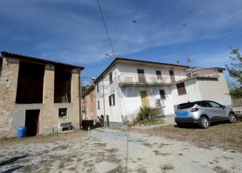 Edificio all\'aperto - Semi-detached house Borgata Barbei
 
4, Camerana - photo 5