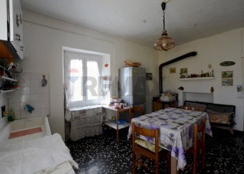 Sala da pranzo - Semi-detached house Borgata Barbei
 
4, Camerana - photo 16