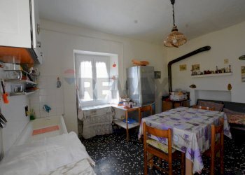 Sala da pranzo - Semi-detached house Borgata Barbei
 
4, Camerana - photo 17