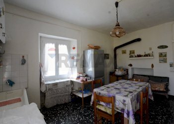 Sala da pranzo - Semi-detached house Borgata Barbei
 
4, Camerana - photo 23