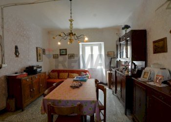 Sala da pranzo - Semi-detached house Borgata Barbei
 
4, Camerana - photo 27