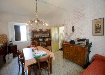 Sala da pranzo - Semi-detached house Borgata Barbei
 
4, Camerana - photo 29