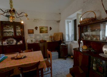 Sala da pranzo - Semi-detached house Borgata Barbei
 
4, Camerana - photo 32