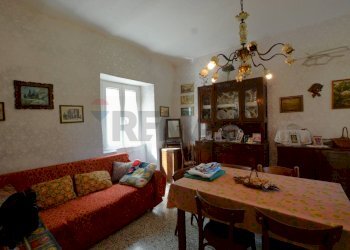 Sala da pranzo - Semi-detached house Borgata Barbei
 
4, Camerana - photo 34