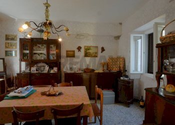 Sala da pranzo - Semi-detached house Borgata Barbei
 
4, Camerana - photo 35