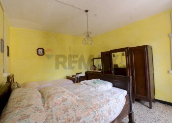 Camera / camera da letto - Semi-detached house Borgata Barbei
 
4, Camerana - photo 39