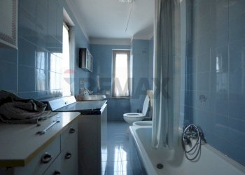 Bagno - Semi-detached house Borgata Barbei
 
4, Camerana - photo 74